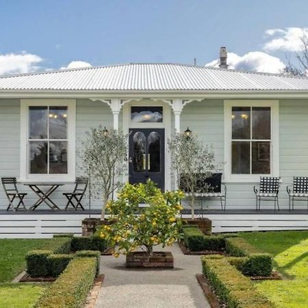 Historic Charm In Greytown - Cosy Kowhai Cottage المظهر الخارجي الصورة