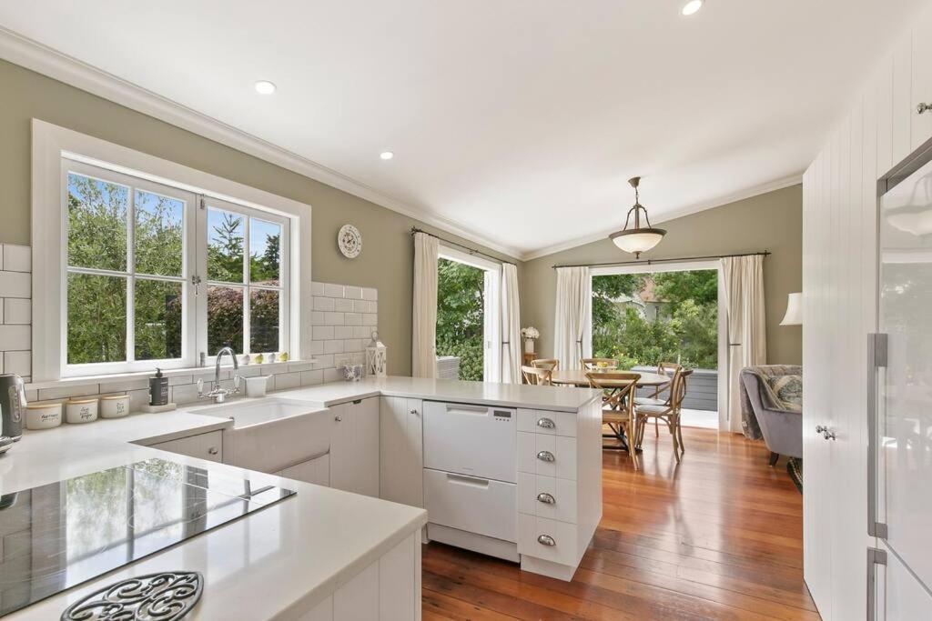 Historic Charm In Greytown - Cosy Kowhai Cottage المظهر الخارجي الصورة