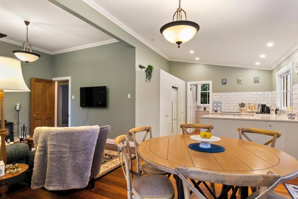 Historic Charm In Greytown - Cosy Kowhai Cottage المظهر الخارجي الصورة