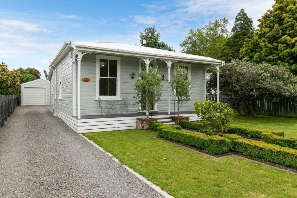 Historic Charm In Greytown - Cosy Kowhai Cottage المظهر الخارجي الصورة