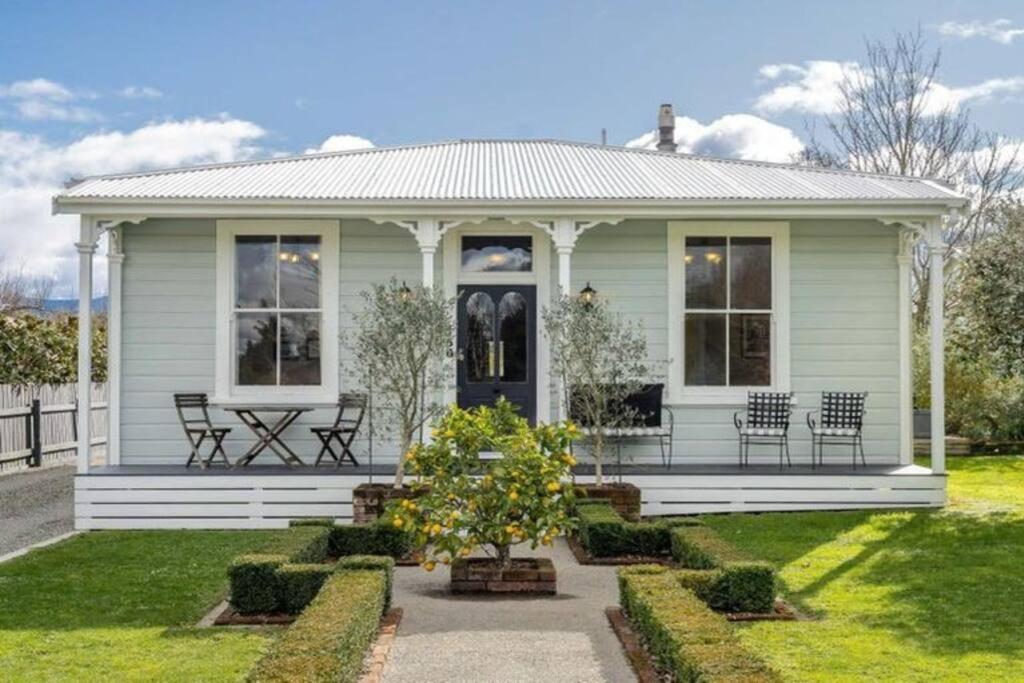 Historic Charm In Greytown - Cosy Kowhai Cottage المظهر الخارجي الصورة