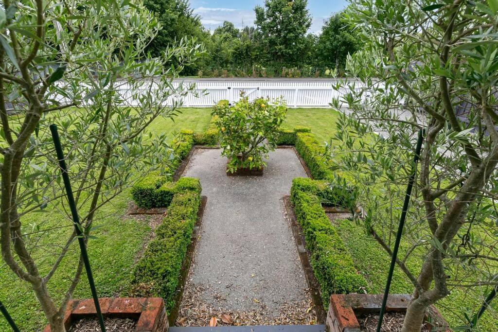 Historic Charm In Greytown - Cosy Kowhai Cottage المظهر الخارجي الصورة